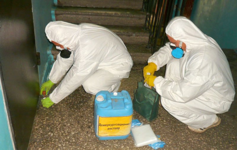 Surface demercurization