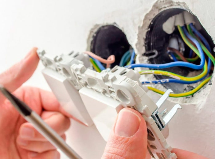 Checking the light source switch