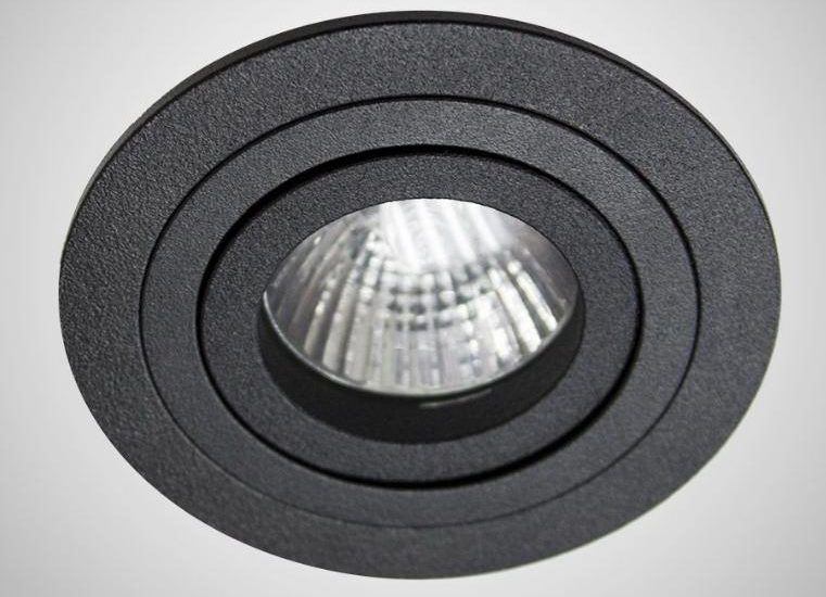 What are the sizes of recessed lights