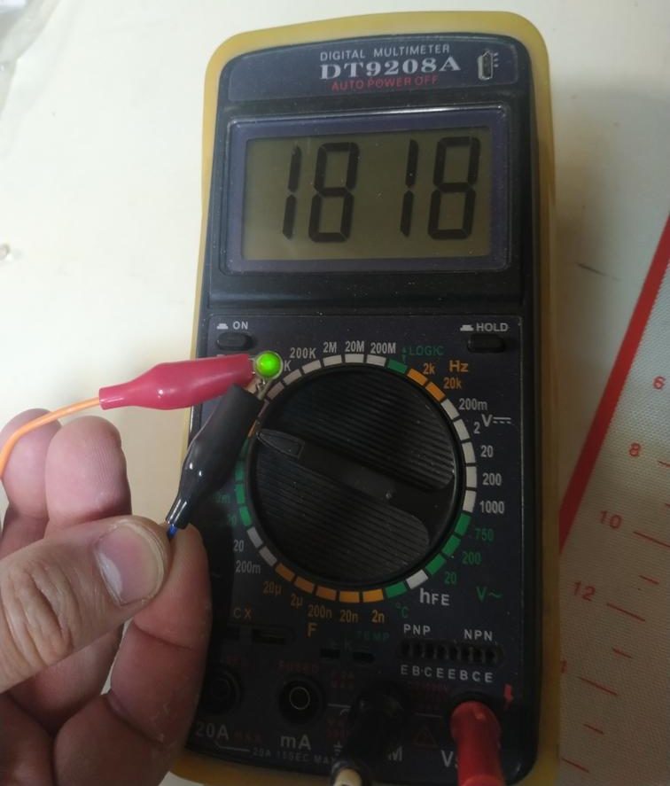 Lighting of the LED AL307 when tested with a tester.