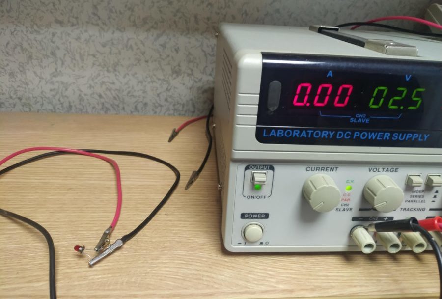 How to determine the cathode and anode of the LED