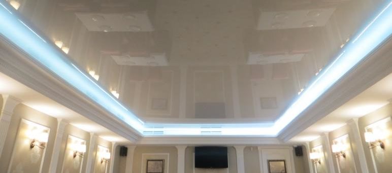 Tensioned ceiling lighting in the living room