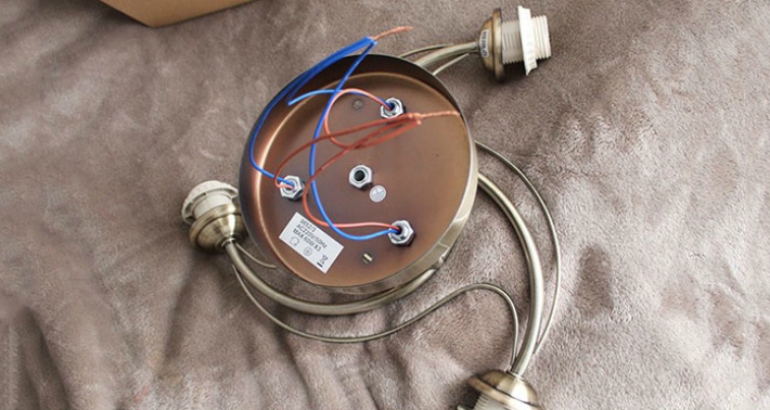 Do not group the wires when using a single-arm switch.