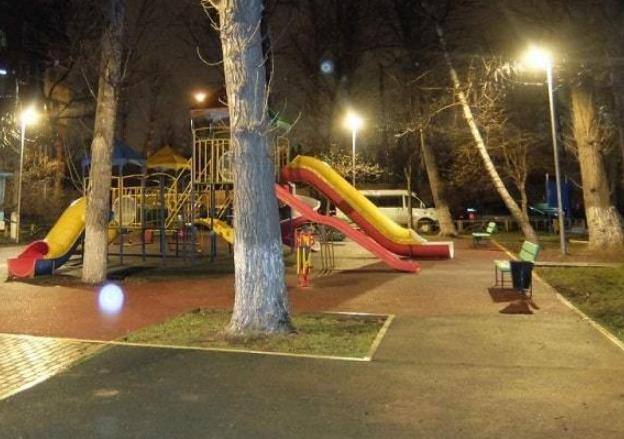 Light the playground should be high quality, so there was no place where light is not enough.