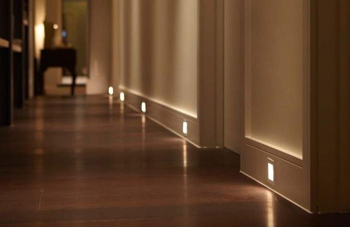 Can also be positioned at the very surface of the floor