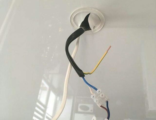 How to light the toilet