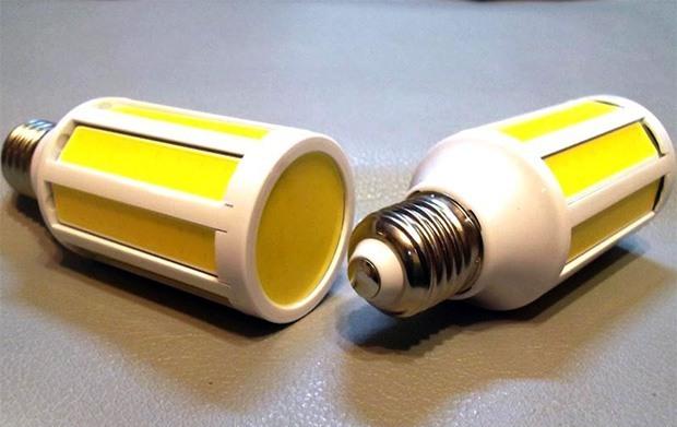 Household lamp with COB-LEDs.