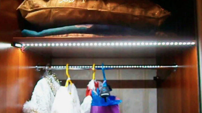 How to make cabinet lighting when the doors open