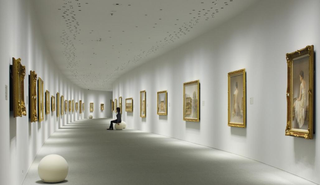 LED lighting does not harm pictures.