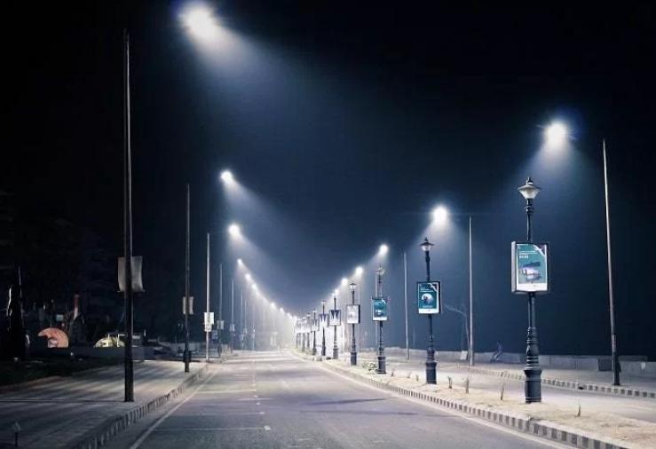 Height requirements and regulations for lampposts