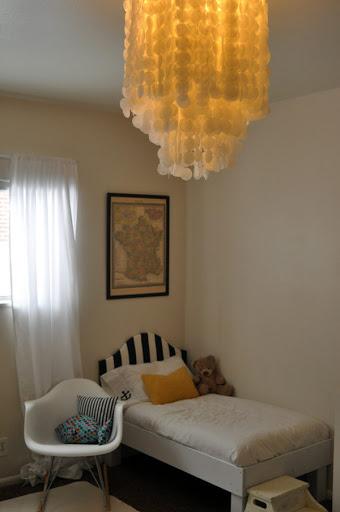 Homemade paper luminaires - material selection and design