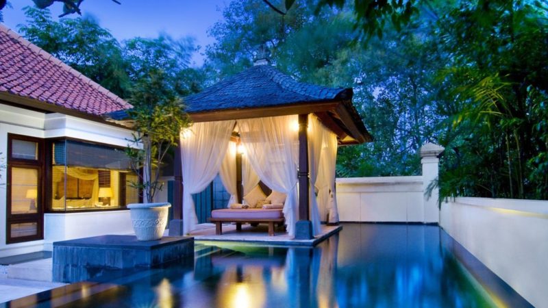 How to light a pergola.