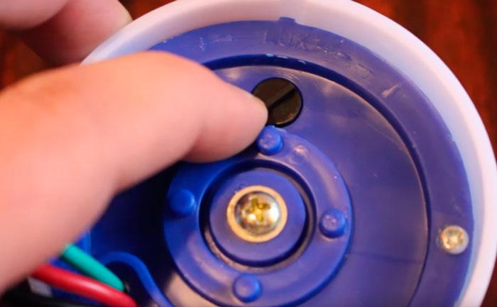 How to correctly connect a light dependent relay to the street lighting