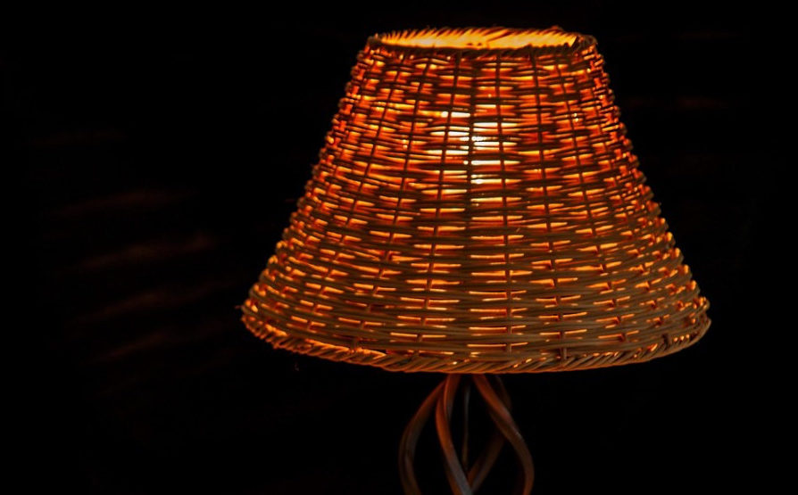 Makeshift Table Lamp - Detailed Instructions