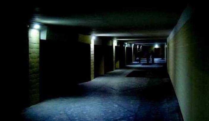 Description of the unit of measurement of lux and its relation to lumen