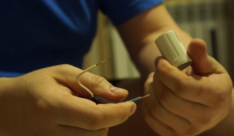 Replacing a fuse in the lamp with your own hands