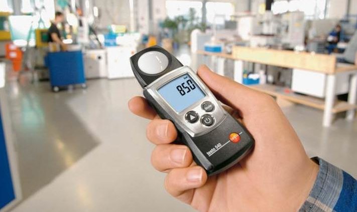 Which instrument measures illuminance?