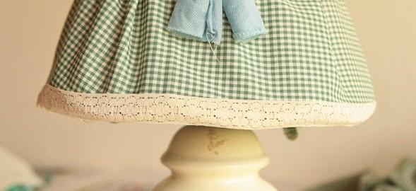 Step by step instructions on how to make a lampshade with his hands