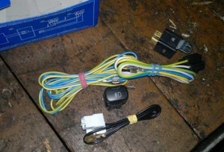 Connecting Headlights via Relay