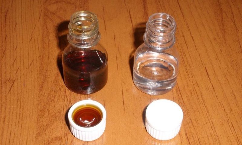 Varnish to protect headlights after polishing