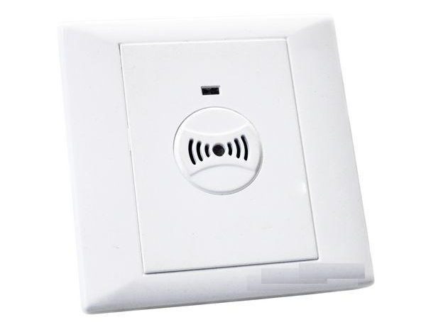 How a Light Switch Works in the Flat