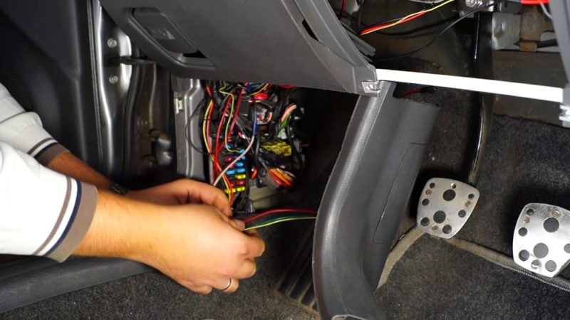 How to make your own foot light in the car