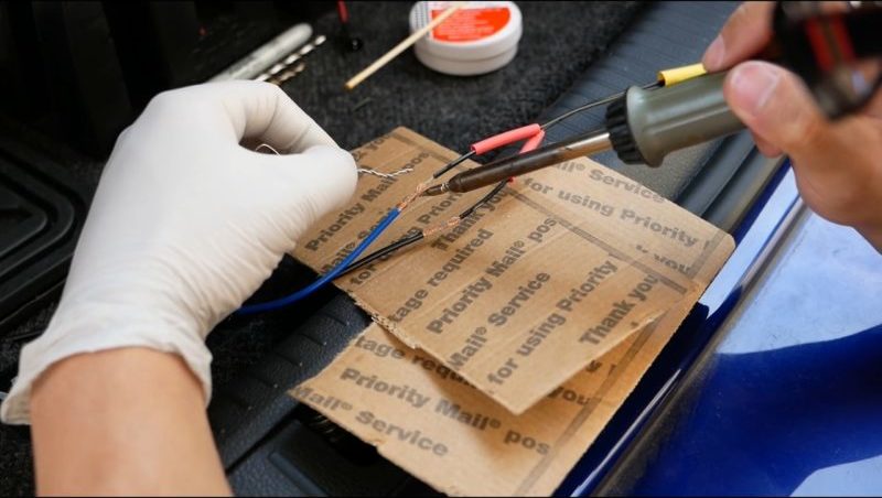 How to correctly connect the LED trunk lighting with a tape LED