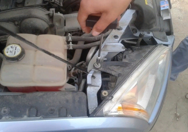 Which bulbs are on the Ford Focus 2